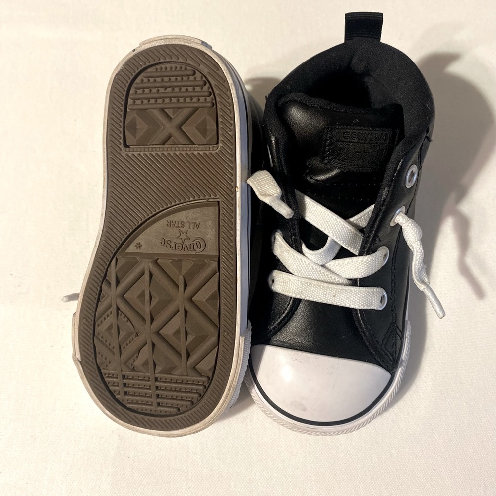 Converse - Picture 3 of 4